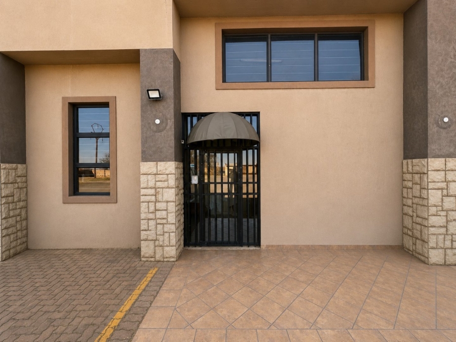 To Let Commercial Property for Rent in Wilgeboom A H North West